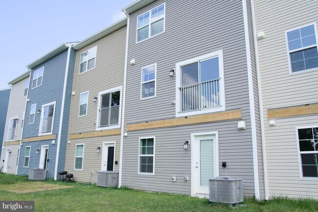 Foto del edificio - 61 Gray Silver Rd