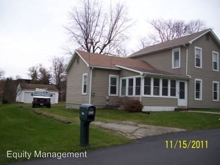 Foto del edificio - 4 br, 1 bath House - 1377 Stewart Street