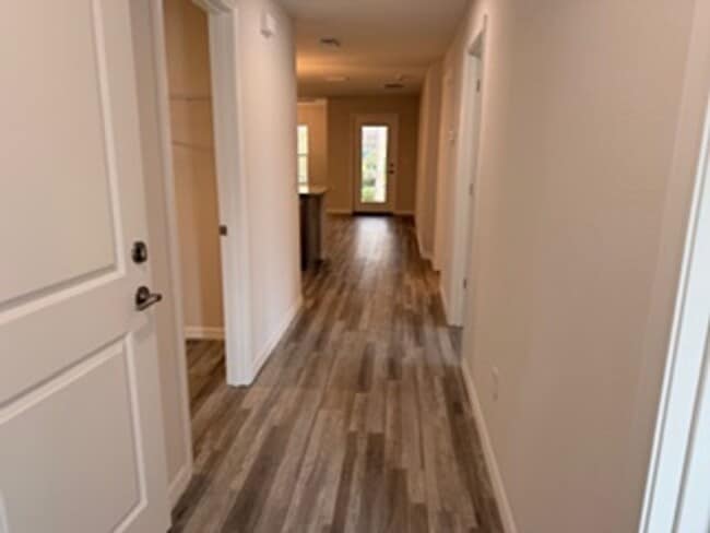 Building Photo - Newly Built Duplex in Beautiful Pine Lakes