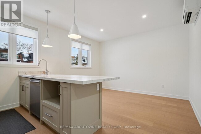 Photo du bâtiment - 436 Concord Ave