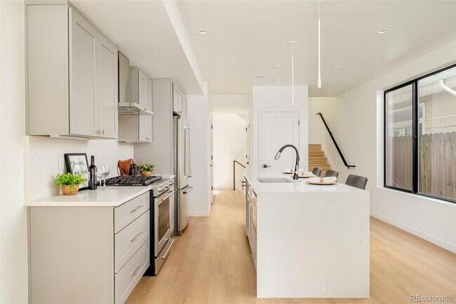 Foto del edificio - 267 S Jackson St