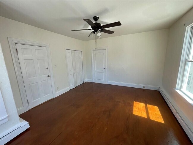 Foto del edificio - 124 East St