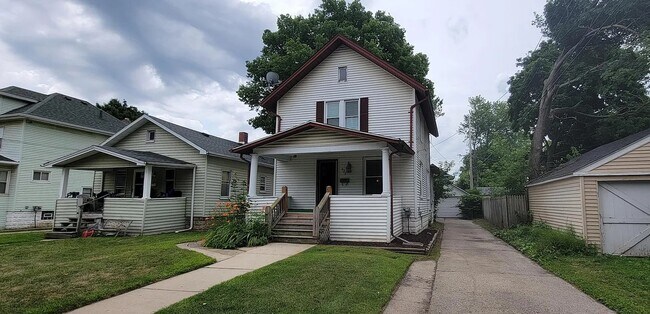 Building Photo - 623 Lenore Ave