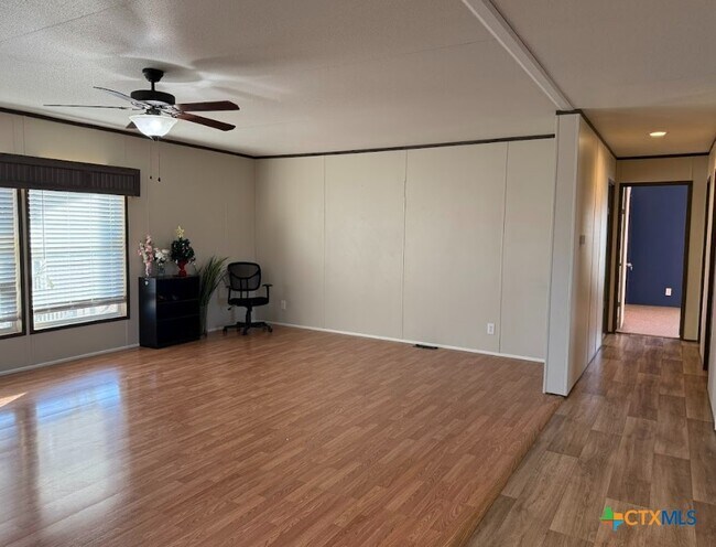 Building Photo - 386 Mallard Loop