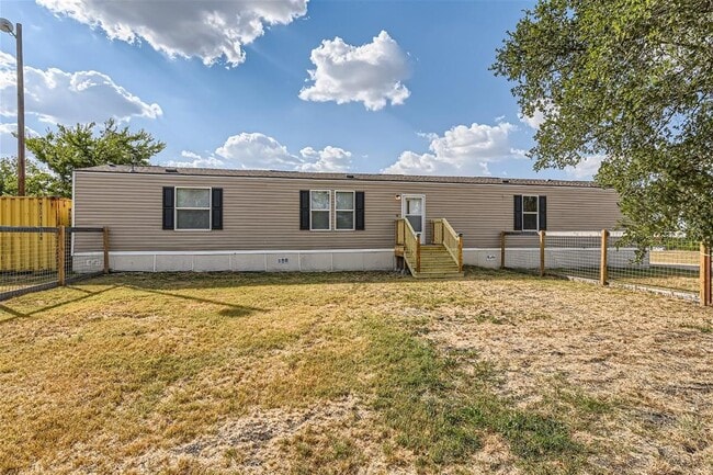 Building Photo - 517 Crossroads Dr