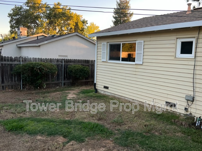Building Photo - 8513 Fairmont Wy