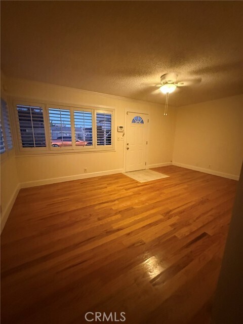 Foto del edificio - 4616 W 152nd St