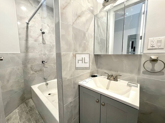 Foto del edificio - FULTON STREET