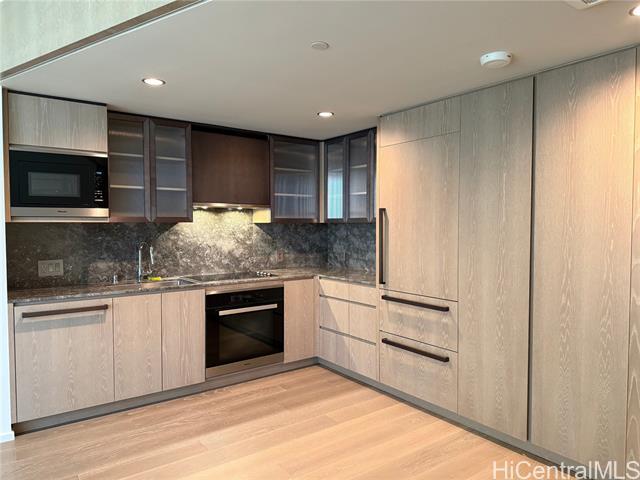 Building Photo - 1000 Auahi St
