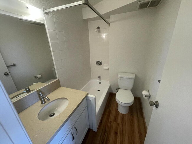 Foto del edificio - HAWAIIAN MONARCH sec, hotel room w/refrig