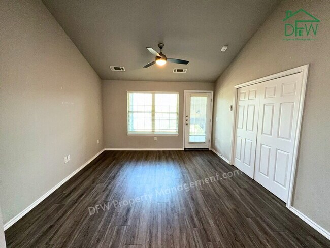 Building Photo - 6108 Abrams Rd