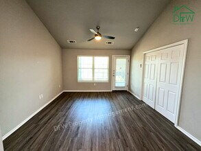 Building Photo - 6108 Abrams Rd