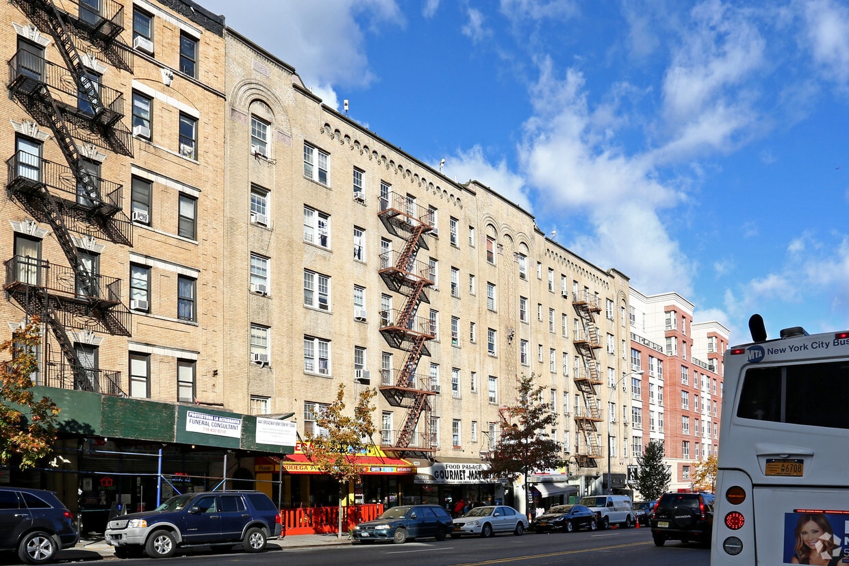 Building Photo - 4455 Broadway