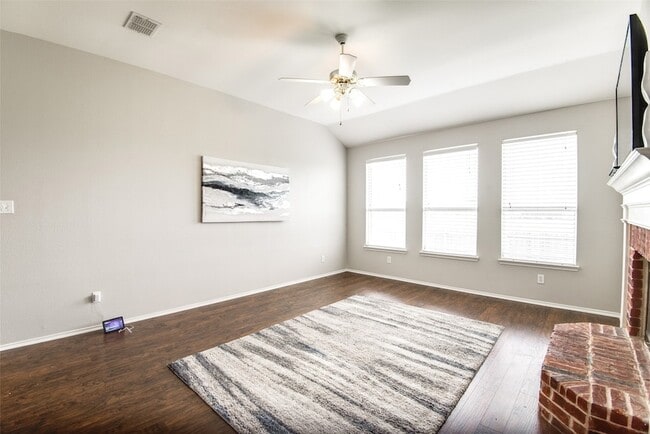 Building Photo - 1425 Gatlinburg Cir