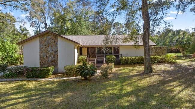 Building Photo - Comfort, Style & Space – 3 Bedroom Home in...