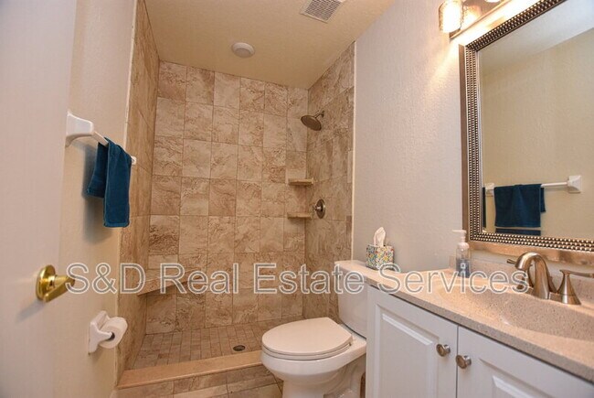 Foto del edificio - 1072 Meadowood Pointe Rd