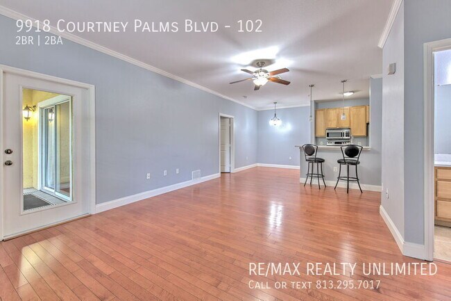 Foto del edificio - 9918 Courtney Palms Blvd