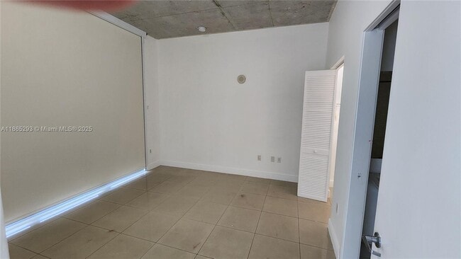 Foto del edificio - 3470 E Coast Ave