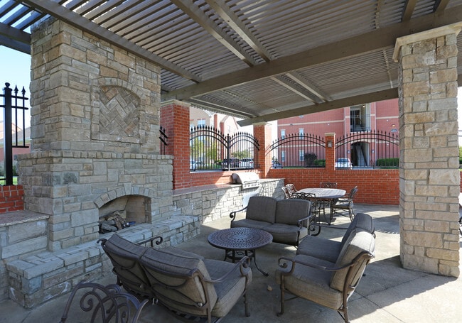 Building Photo - Kelly Park Apartments