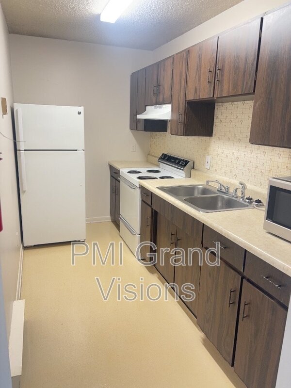 Foto del edificio - 24 W Buchanan Ave