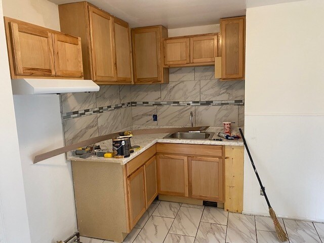 Building Photo - 6003 Bluehill St