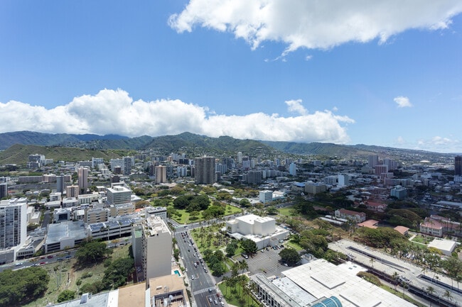 Photo - Surround Yourself in Luxury! Symphony Honolulu! Apartment