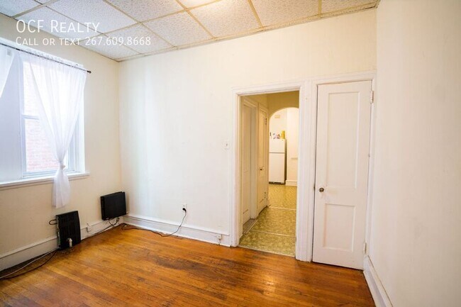 Building Photo - One Bed University City Apartment