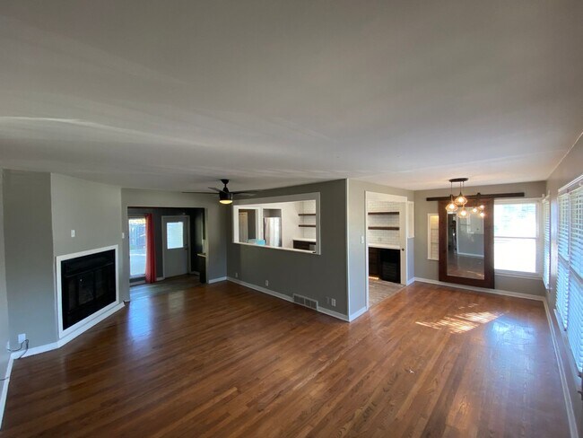 Building Photo - BEAUTIFUL 3 Bedroom 2 Bath  home + Office ...