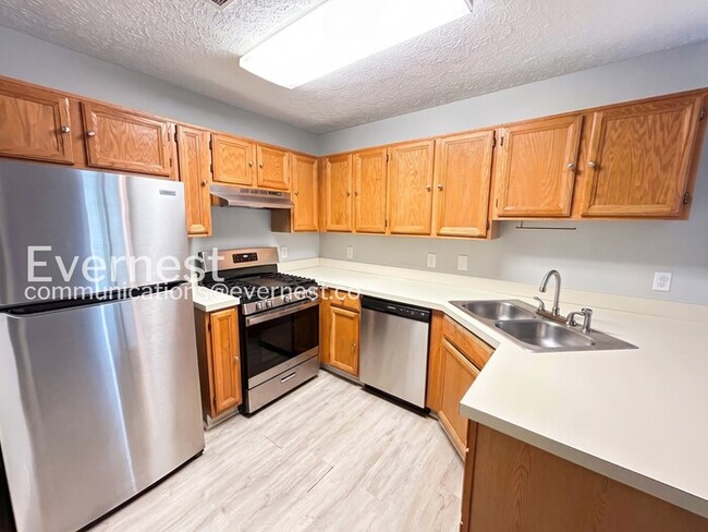 Building Photo - 1336 Yorkshire Ln