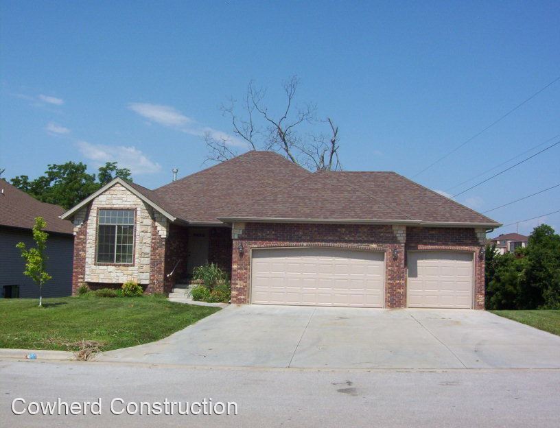 Foto principal - 5 br, 3 bath House - 3195 S Creekside
