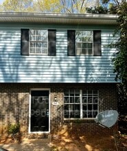 Building Photo - 2946 Spruce Cir