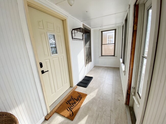 Building Photo - 345 20th St S