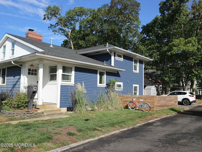 Building Photo - 1109 Trenton Ave
