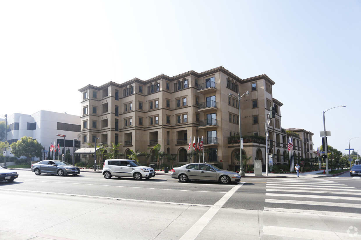 Building - Parkmile Villas