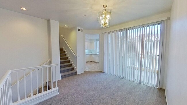 Foto del edificio - 1002 Reggio Aisle