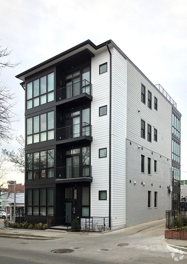 Building Photo - 1012 Harvard St NW