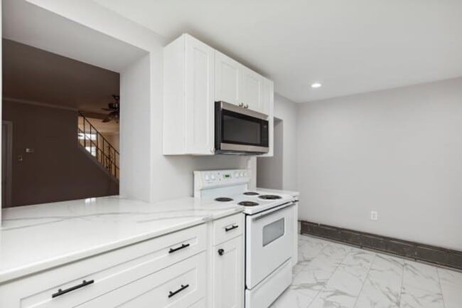 Photo - Beautiful 3 bedroom, 1.5 bath twin home in Conshohocken Available for Rent!