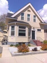 Building Photo - 815 N 13th St