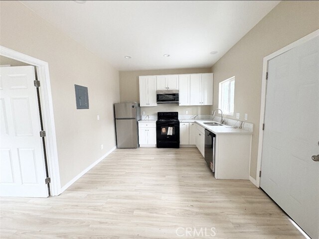 Building Photo - 1446 3rd St