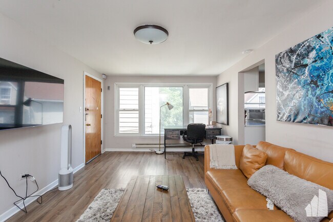 Foto del edificio - 6427 N Hermitage Ave