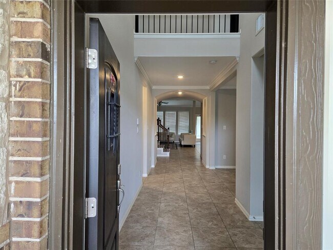 Building Photo - 19235 Presa Canyon Dr