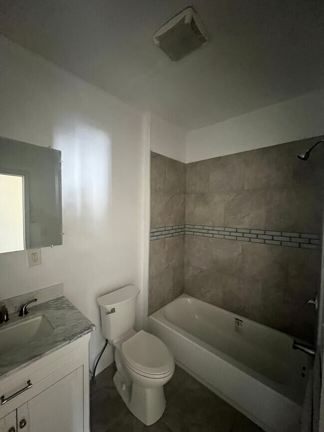 Foto del edificio - 820 S 15th St