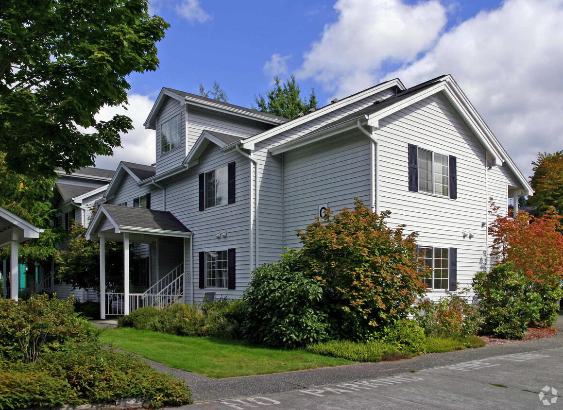 Foto principal - Issaquah Village Apartments