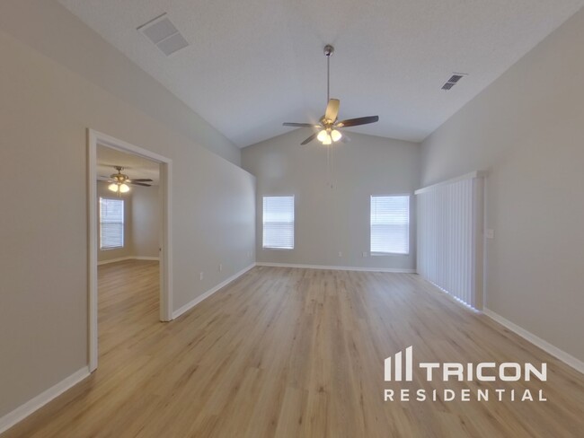 Foto del edificio - 570 Swan Range Road Orange City FL