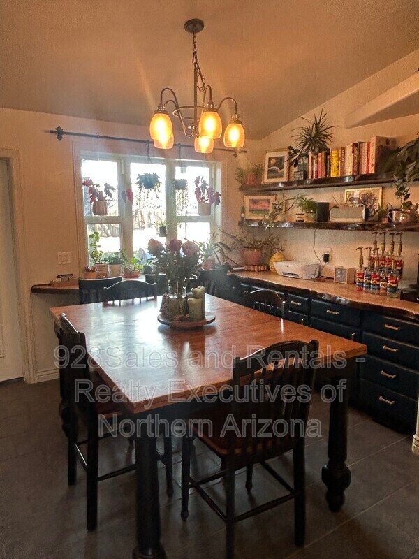 Foto del edificio - 81 Seneca Dr