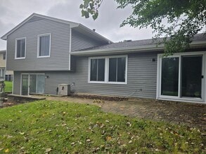 Building Photo - 265 Holly Branch Rd