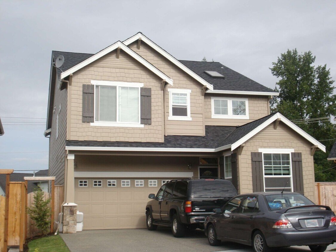 Foto principal - Large 4 Bed 2.5 Bath Home in Northern Salm...