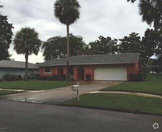 Building Photo - 4825 Squires Dr