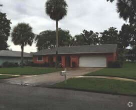 Building Photo - 4825 Squires Dr