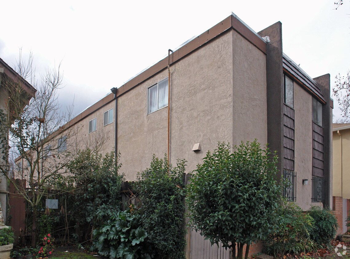 Building Photo - 2316 X St